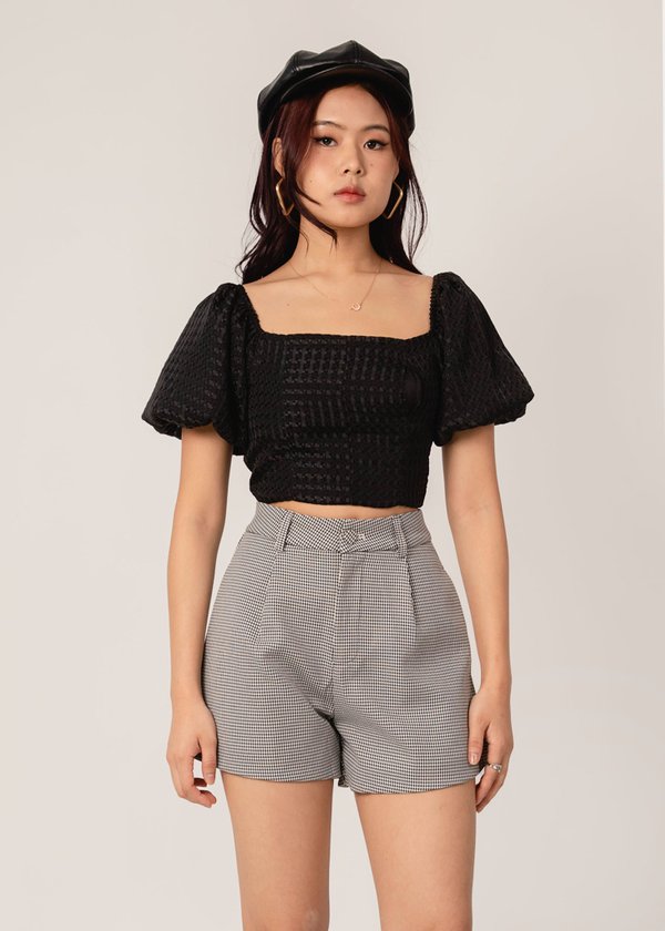 Blind Love Puffy Textured Top in Black