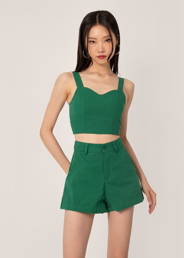Her Vibes Linen Shorts in Kelly Green