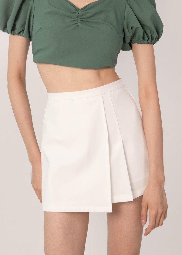 Blow Me Away Pleated Skorts in White