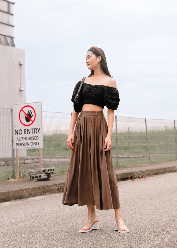 Lia Pleated Maxi Skirt in Dark Brown