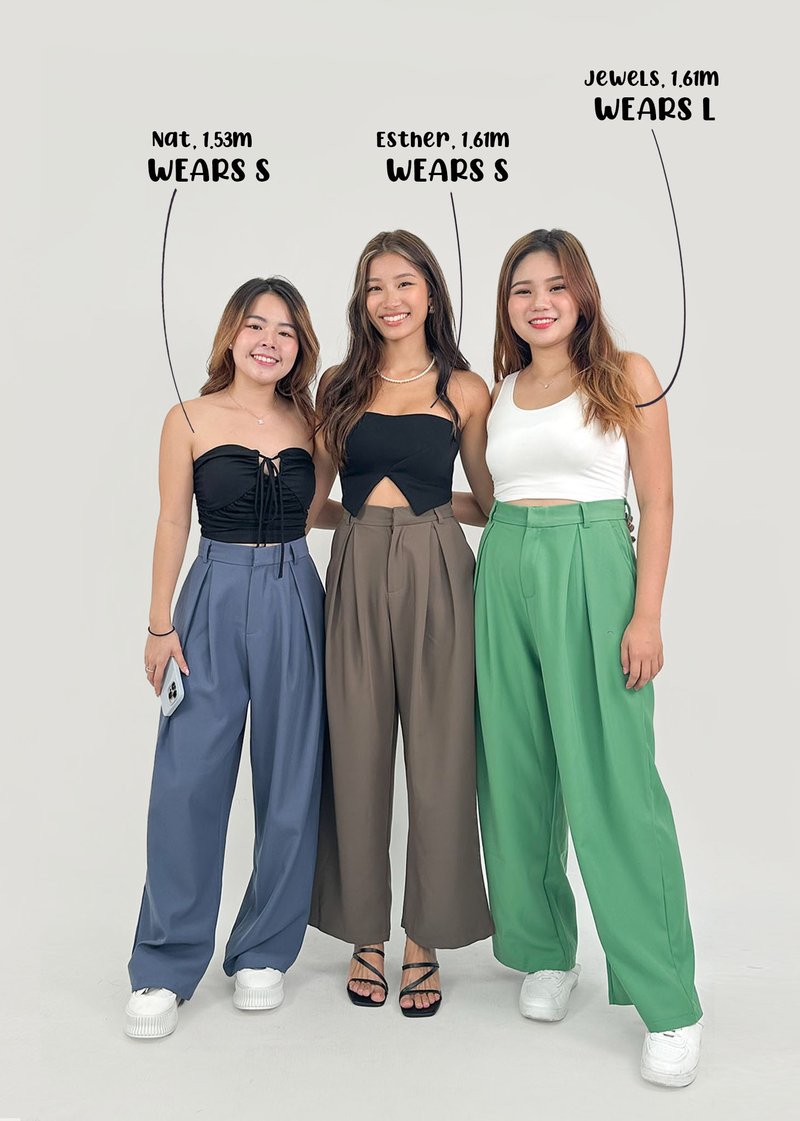 Fantasy Wide Legged Pants in Kelly Green