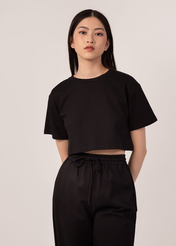 Relaxed Fit Boxy Top in Black