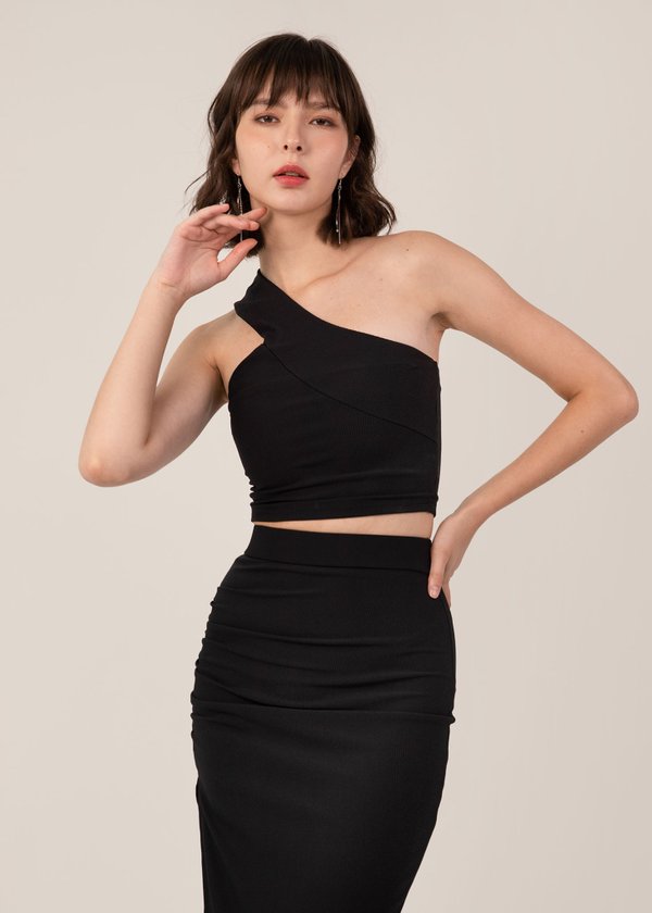 Business Class Toga Knit Top in Black