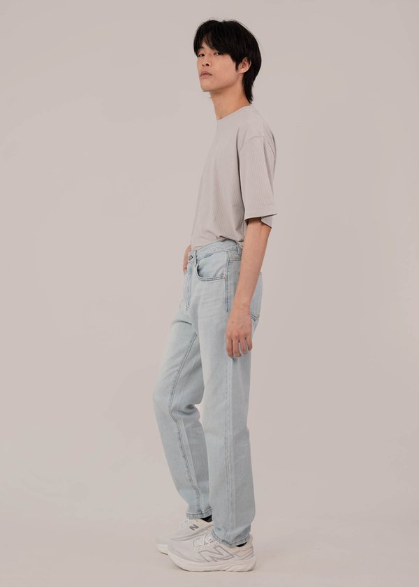 (MEN'S) Couture Classic Jeans in Light Wash