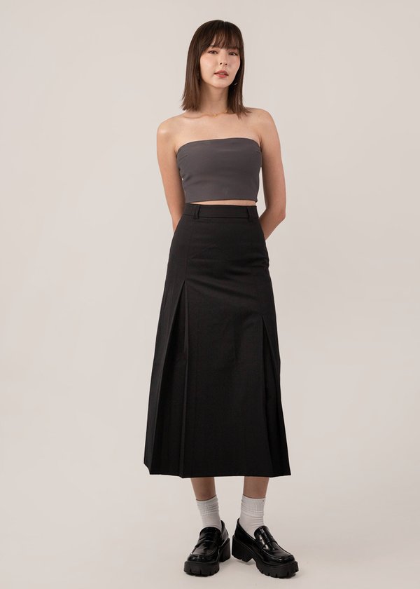 Graceful Longline Midi Skirt in Black