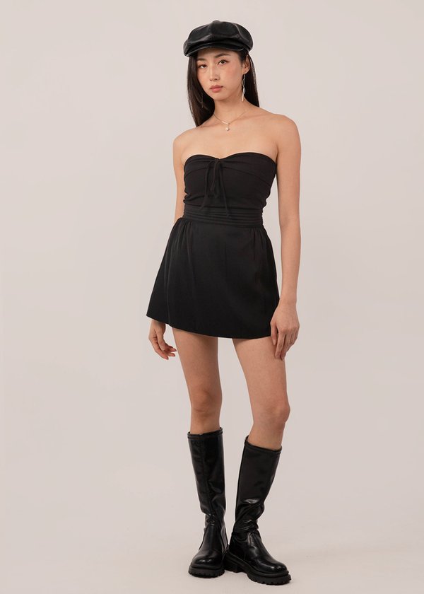 Love Wishes Pleated Skorts in Black