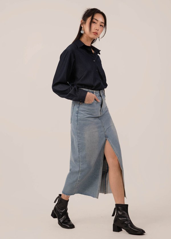 High Definition Style Denim Slit Skirt in Mid Denim