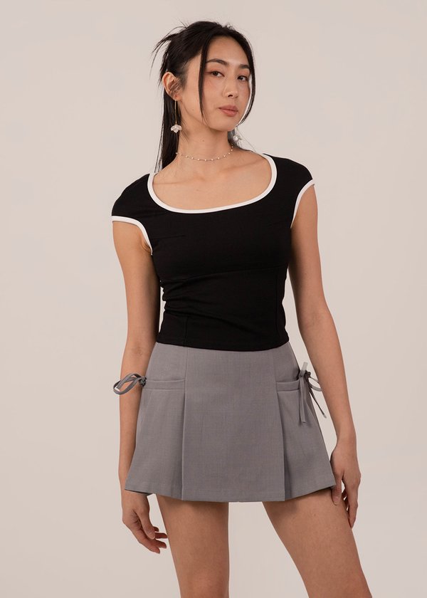Two-Tone Colorblock Top in Black
