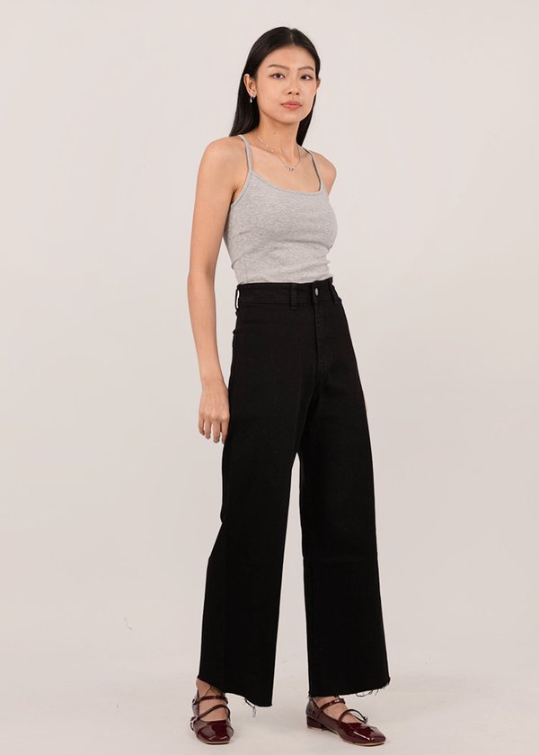 Heightened Highwaisted Jeans in Black