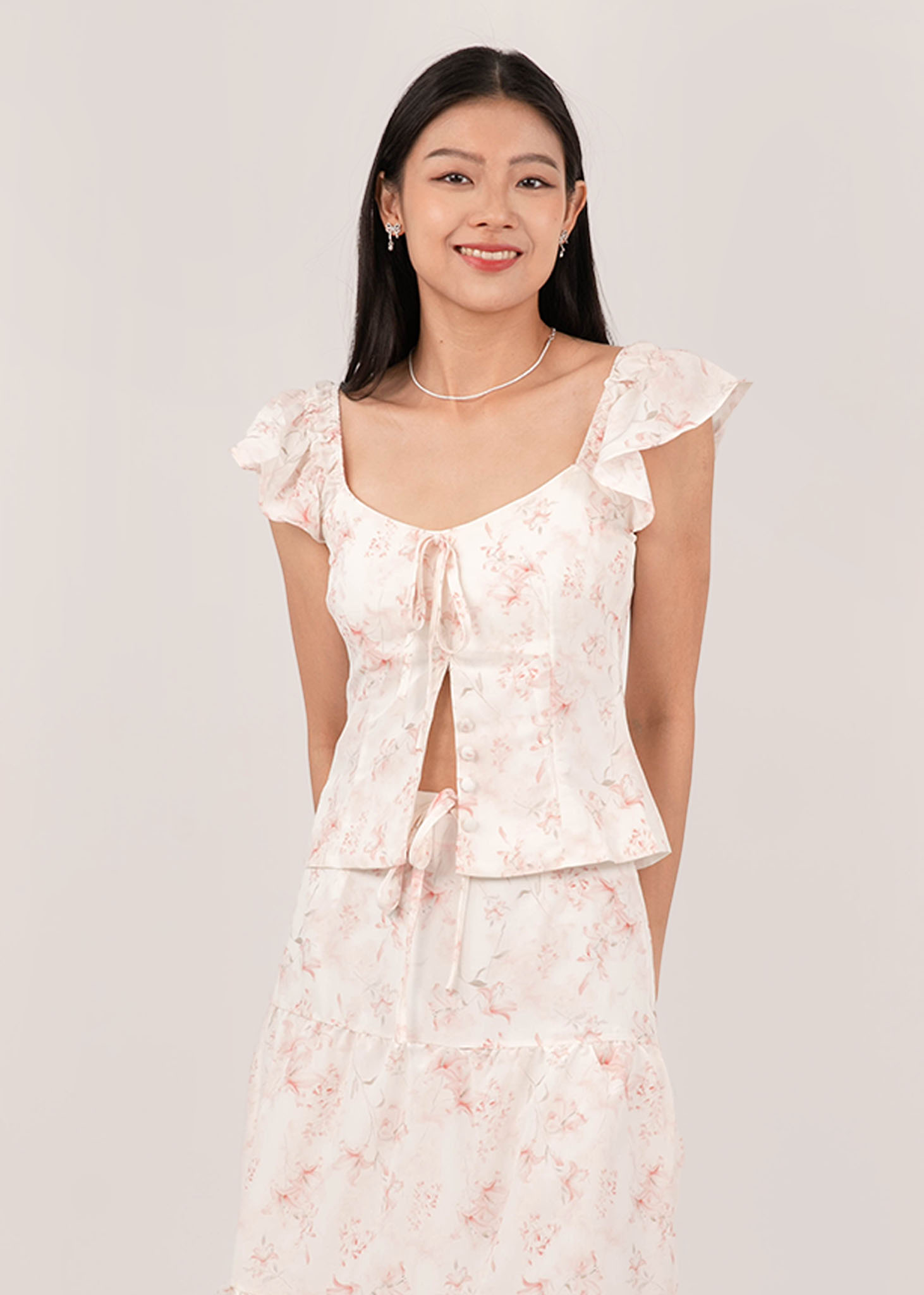 Heartstrings Flutter Top in Florals (Pastel Red) | 6STYLE