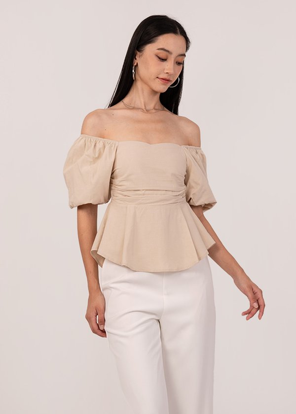 Flair Sweetheart Puffy Sleeve Top in Sand