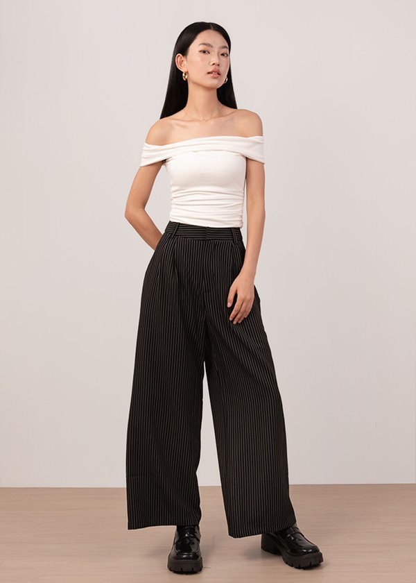 Stellar Twisted Knot Top in White