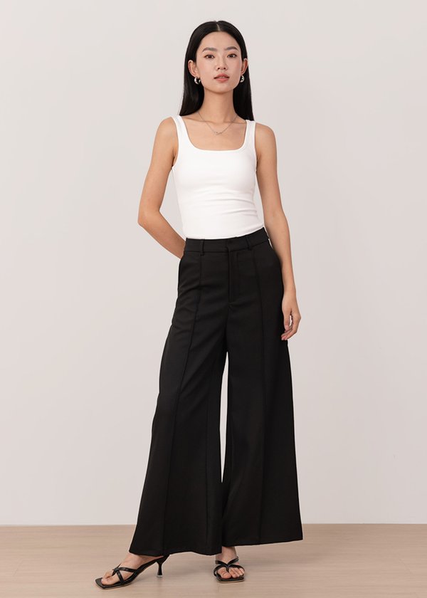 Hustler Highwaisted Panel Pants in Black