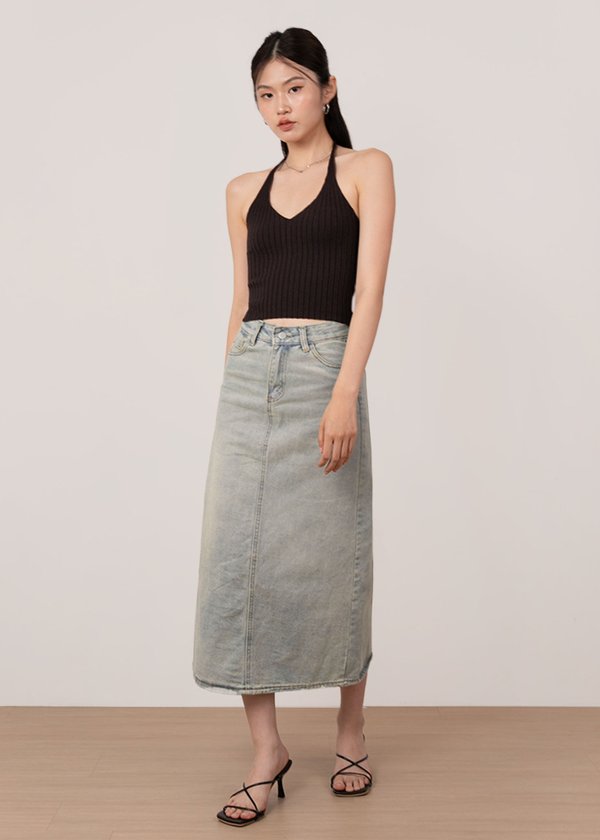 Slit Motion Denim Pencil Skirt in Light Wash