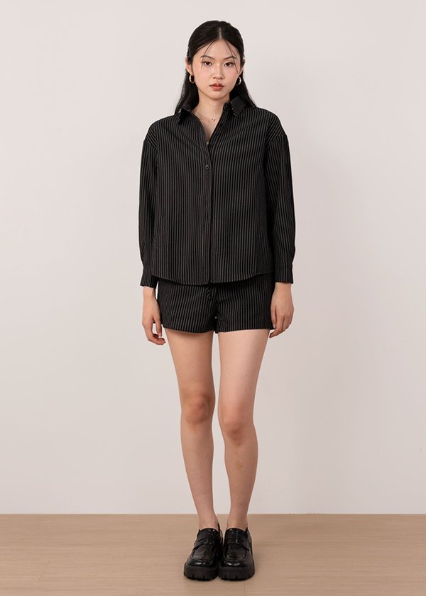 Terra 2 Piece Buttoned Shirt in Pinstripe