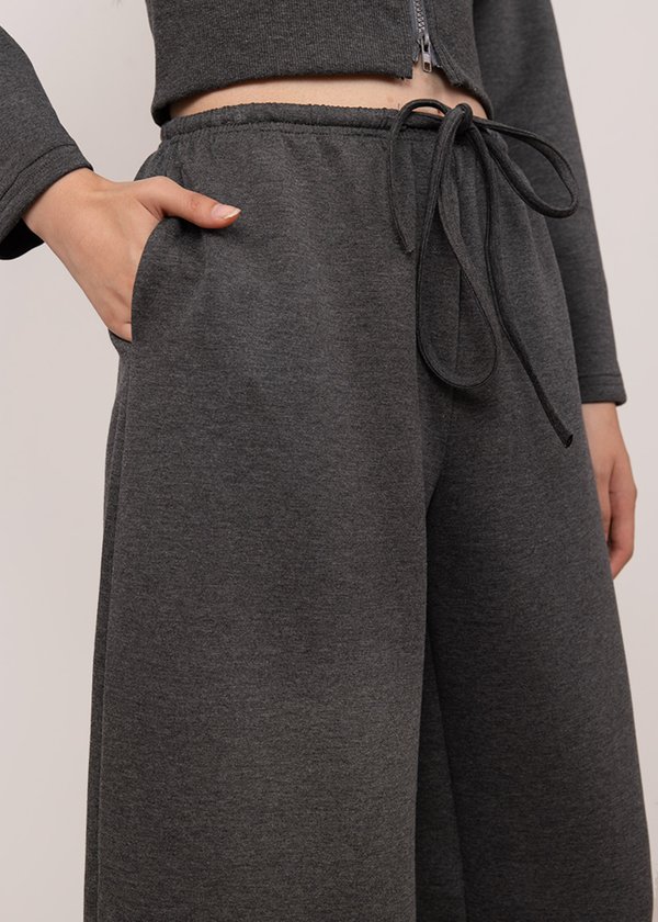 Zip & Flow Barrel Pants in Carbon Grey