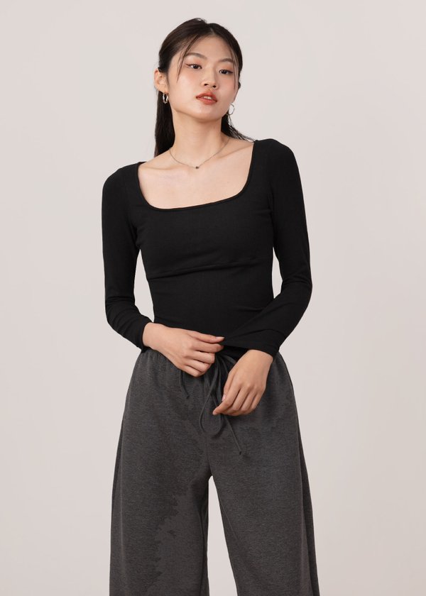 Modena Classic Sleeve Top in Black