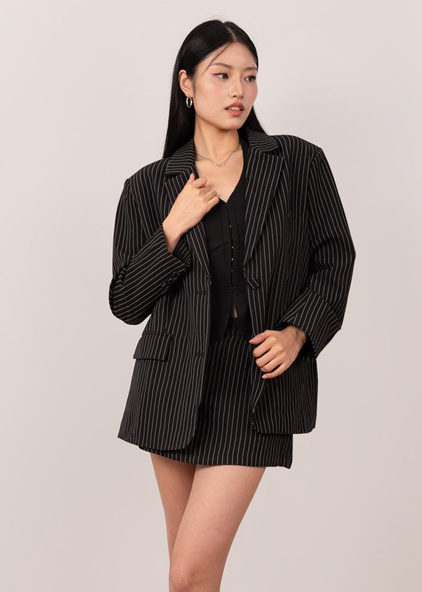 Viper Oversized Blazer in Pinstripe Black