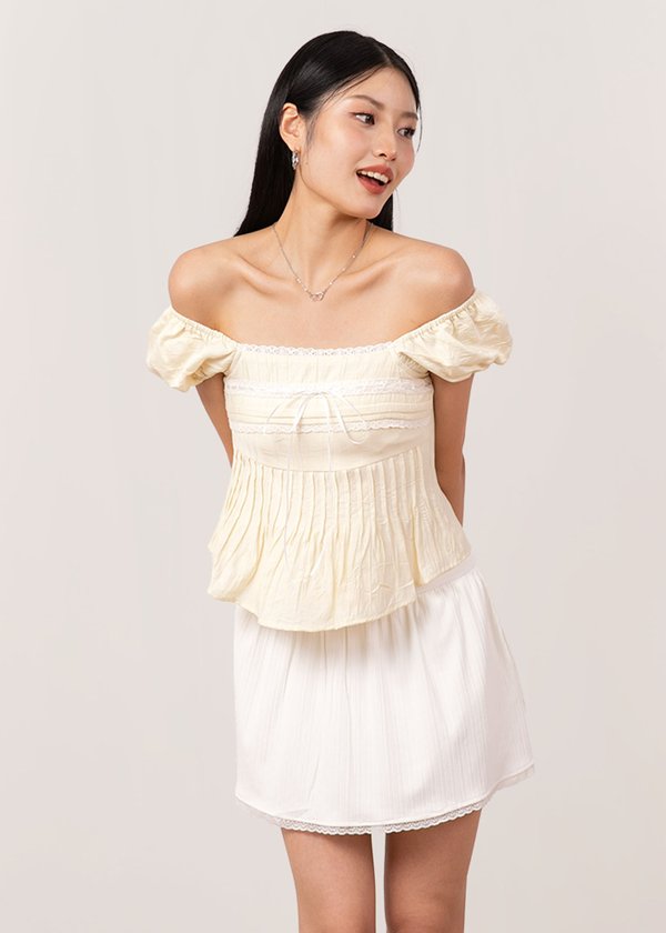 Sugarplum Capped Sleeve Top in Soft Yellow