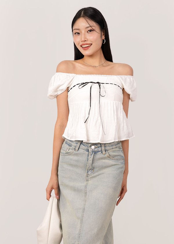 Sugarplum Capped Sleeve Top in White