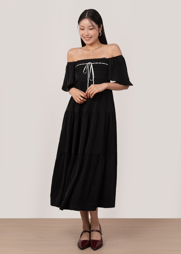 Sugarplum Flutter Sleeve Maxi Dress in Black