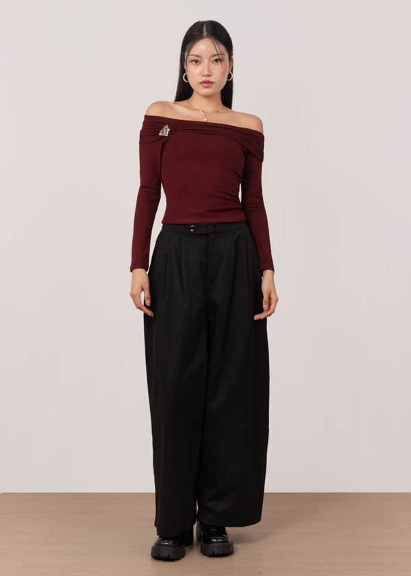 Axis Barrel Pants in Black