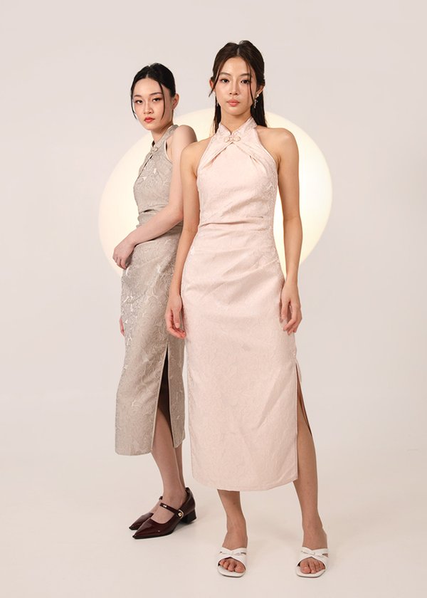 璇 (Xuán–Elegance) Midi Qipao Dress in Light Pink