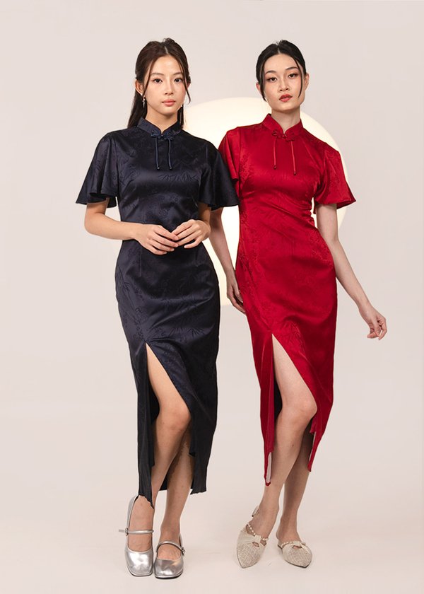 嫣 (Yān-Charming) Flutter Sleeve Qipai Midi Dress in Navy