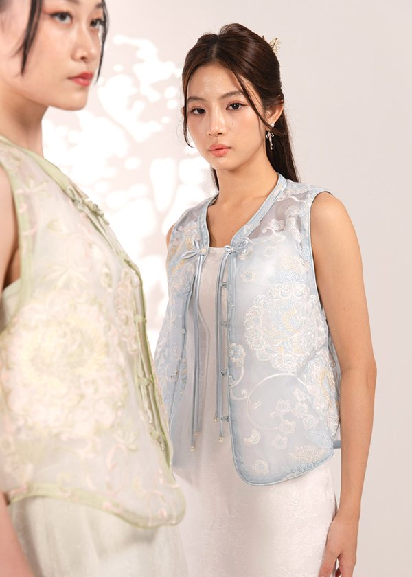 瑞 (Ruì–Auspicious) Qipao Dress in White with Vest in Baby Blue