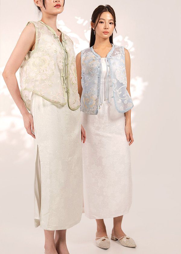 瑞 (Ruì–Auspicious) Qipao Dress in White with Vest in Baby Blue