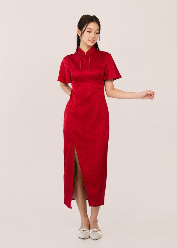 嫣 (Yān-Charming) Flutter Sleeve Qipai Midi Dress in Prosper Red