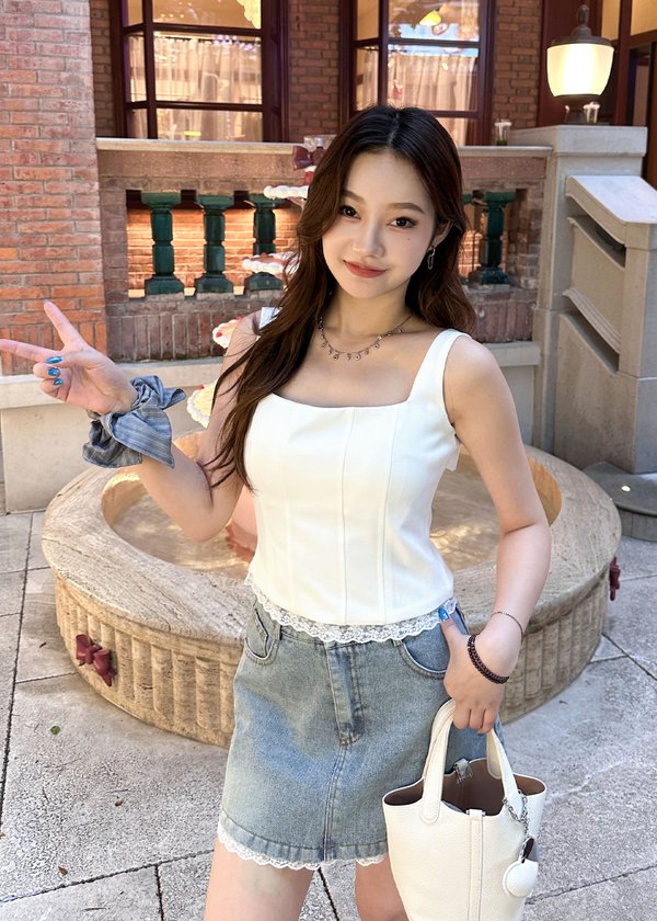 Charmed Lace Denim Skorts in Light Wash