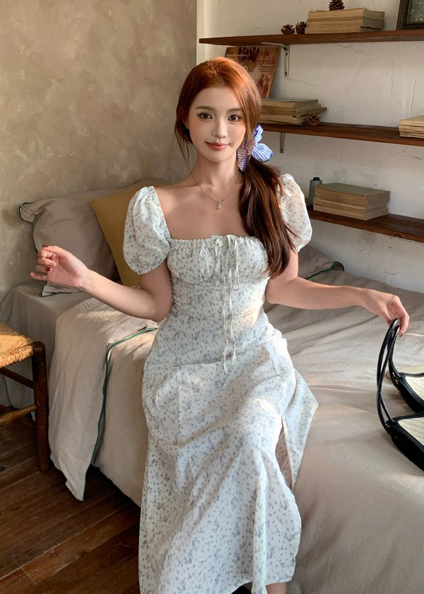 Yeori Puffy Sleeve Midi Dress in White x Lavender Flora Prints