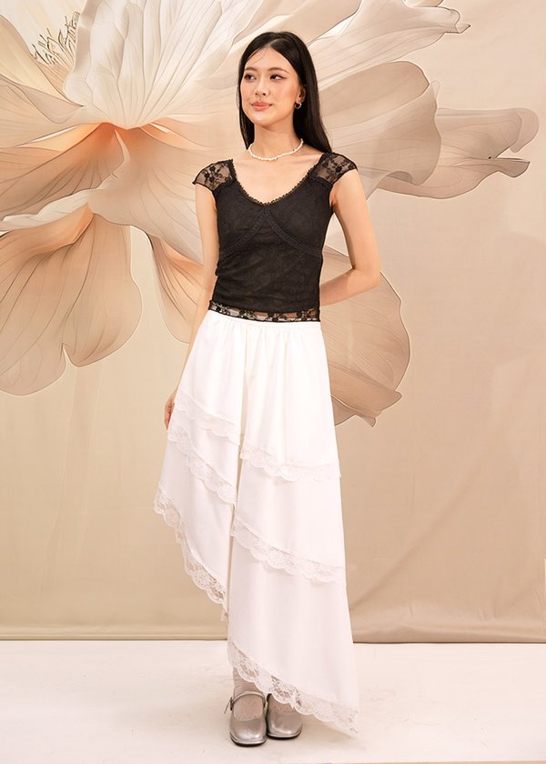 Clio Lace Capped Sleeve Top in Black