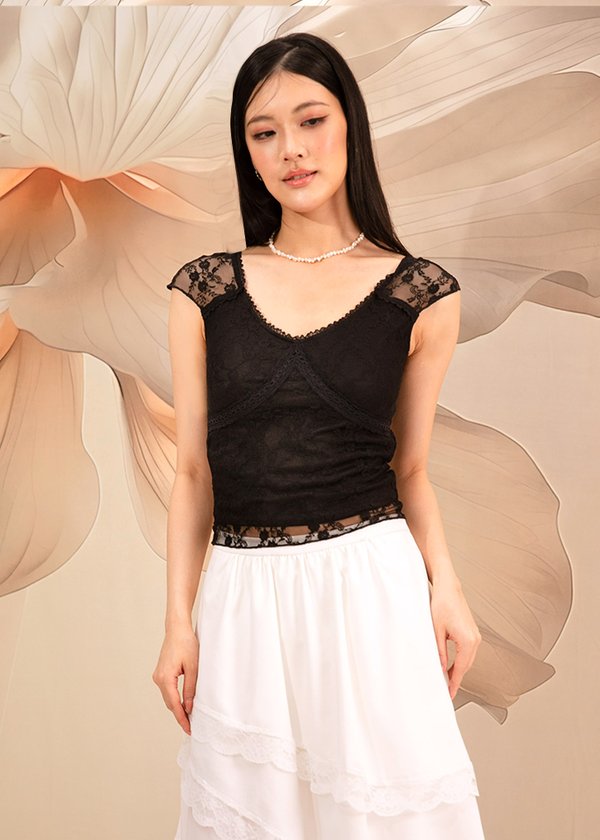 Clio Lace Capped Sleeve Top in Black