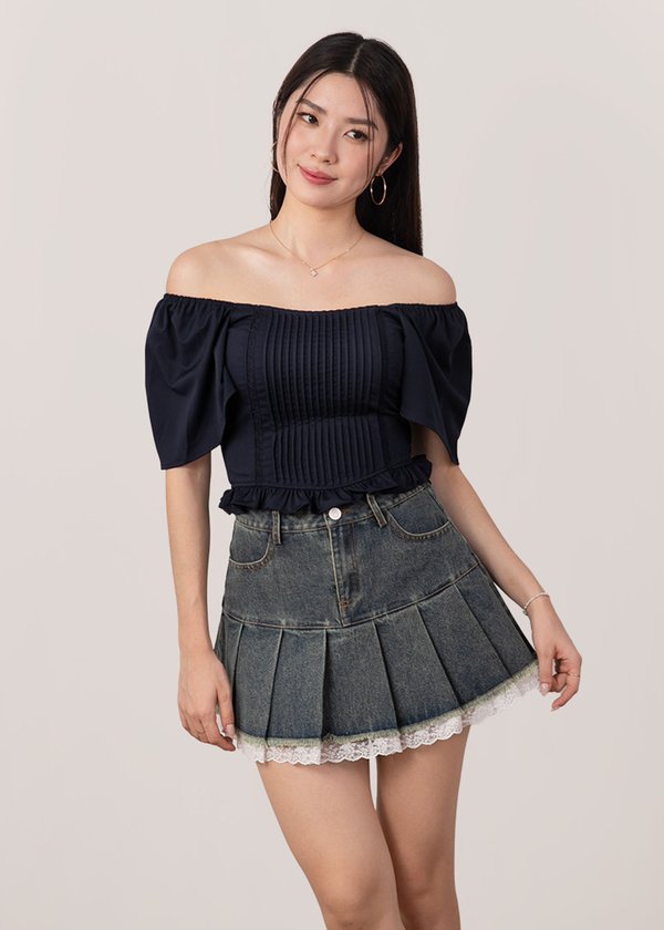 Mistletoe Flutter Sleeves Pleated Top in Midnight