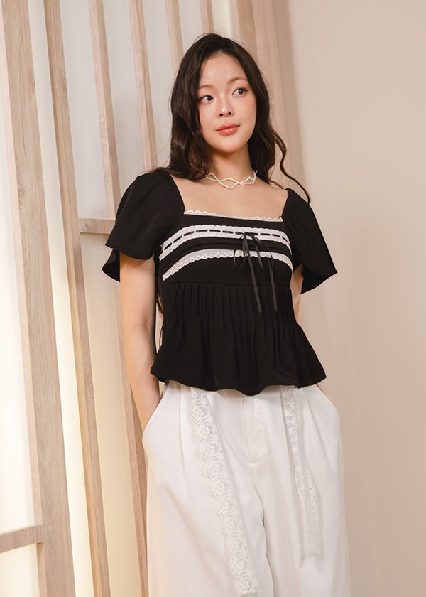 Sugarplum Flutter Sleeve Top in Black