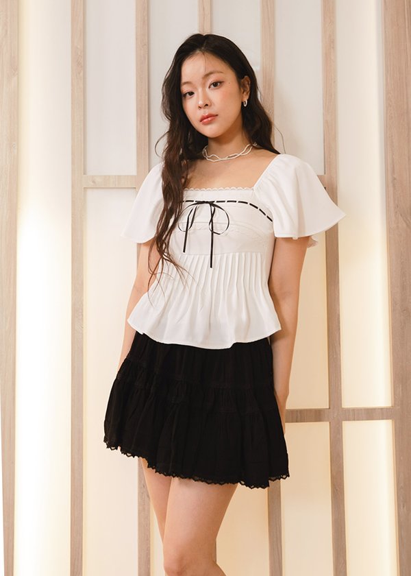 Sugarplum Flutter Sleeve Top in White