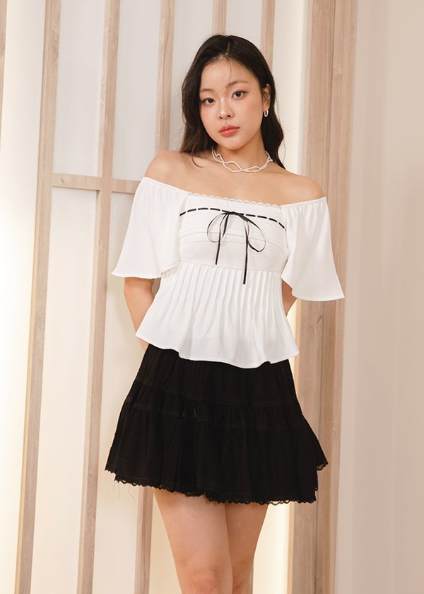 Sugarplum Flutter Sleeve Top in White