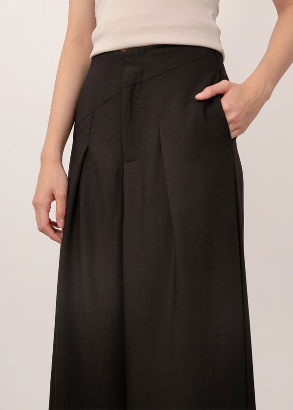 Atelier Palazzo Highwaisted Pants in Black