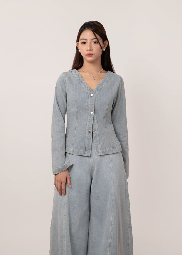 Lumiere Denim Button Long Sleeve Top in Light Wash