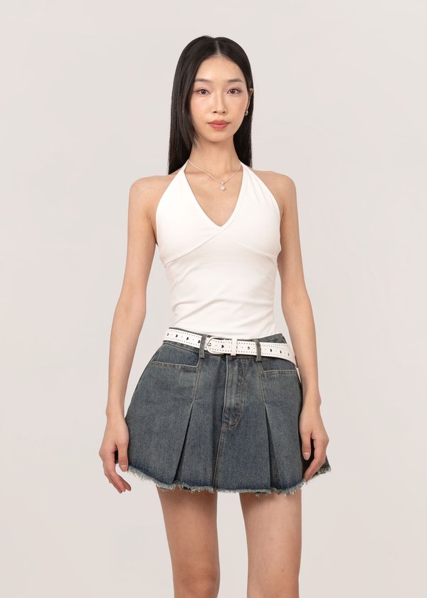 Aspen Pleated Denim Skorts in Mid Wash