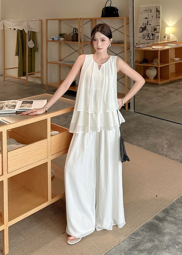 Lucienne Flowy Highwaisted Pants in White