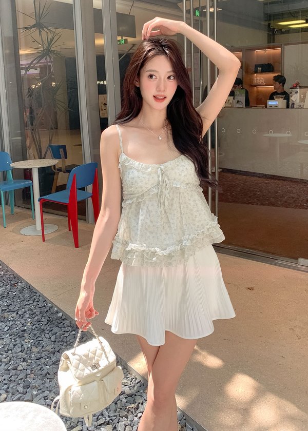 Elodie Pleated Highwaisted Skorts in White