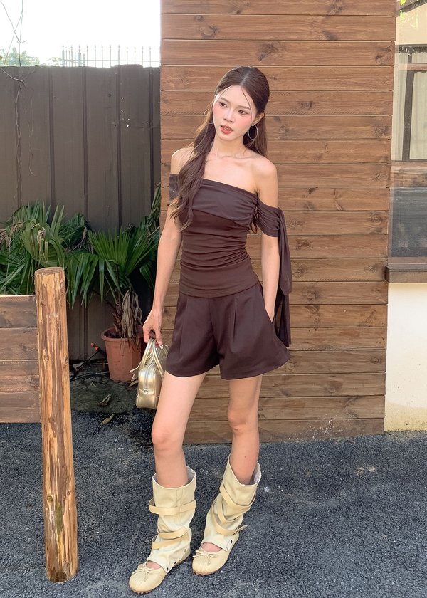Everyday Highwaist Shorts V3 in Espresso Brown