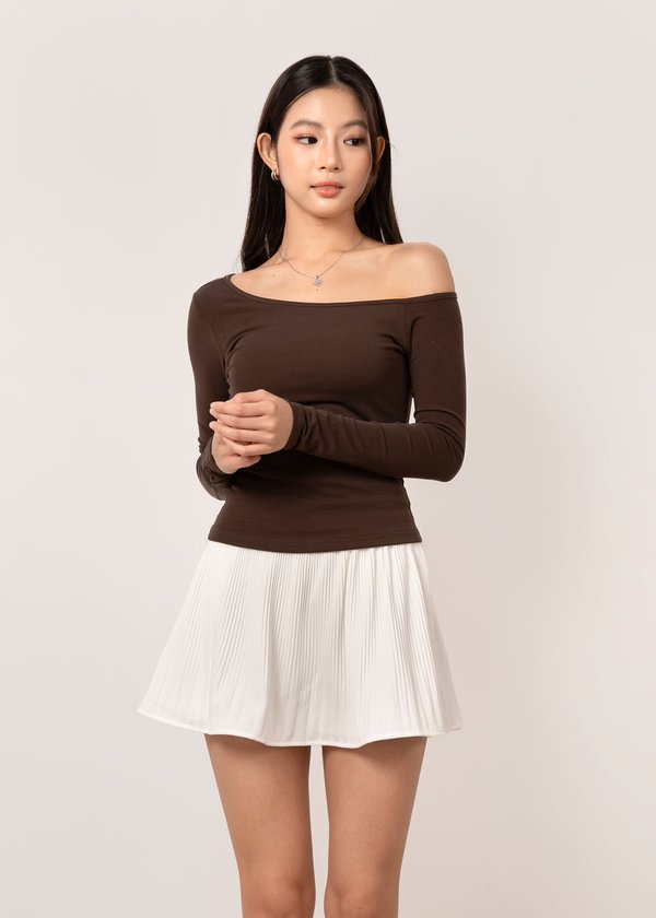 Elarie Off Shoulder Top in Mocha Brown *US*