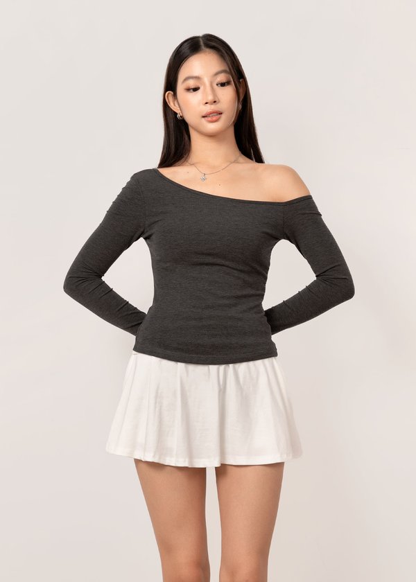 Elarie Off Shoulder Top in Dark Pepper Grey *US*