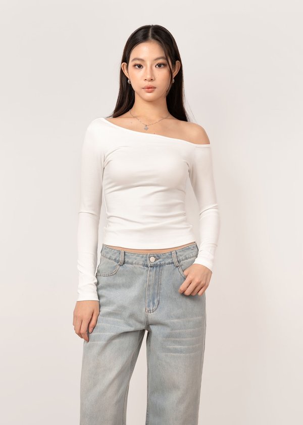 Elarie Off Shoulder Top in White *US*