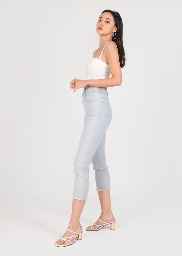 Relaxed Jeans in Light Washed Blue #6stylexclusive