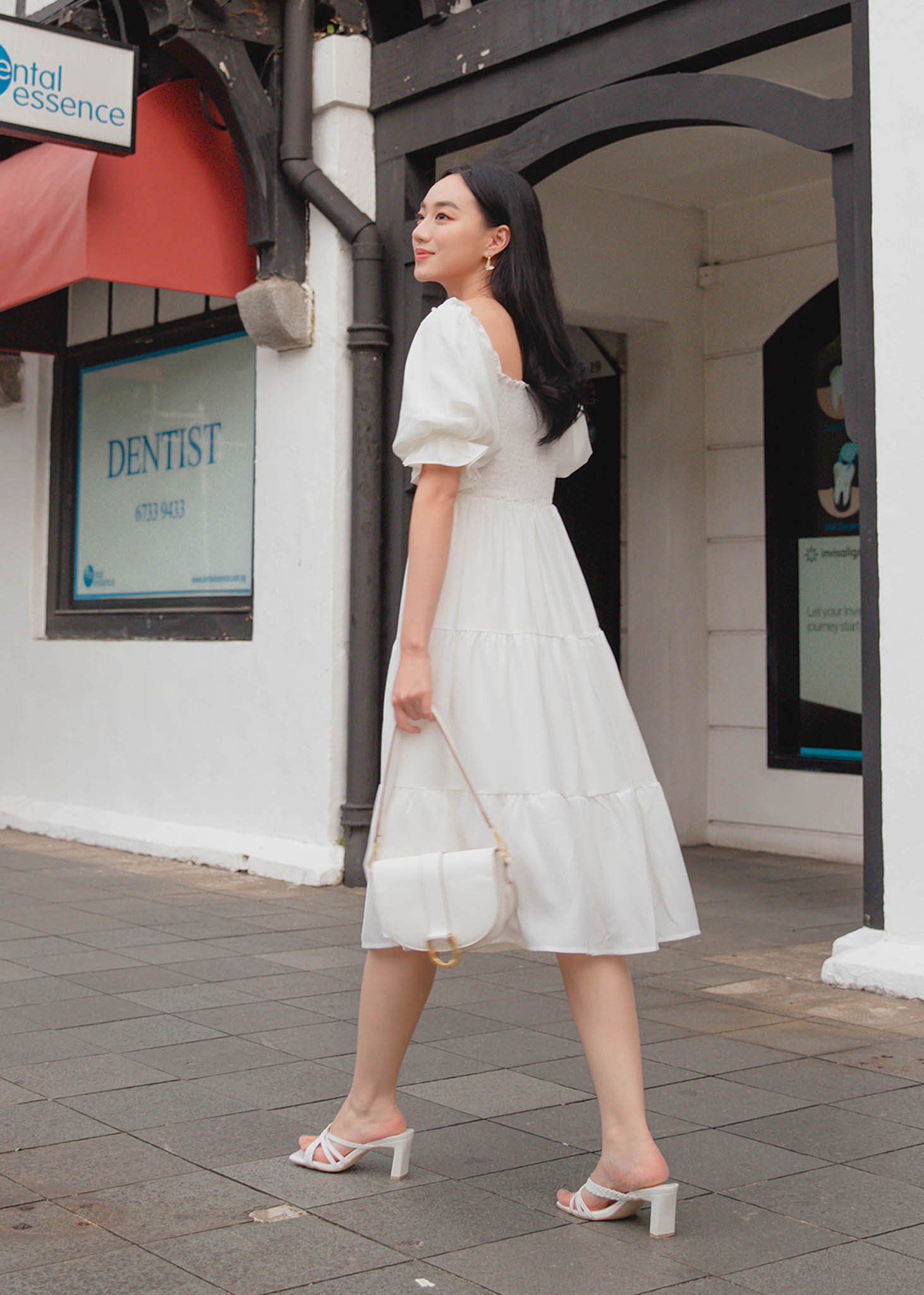 White dress in hot sale the style